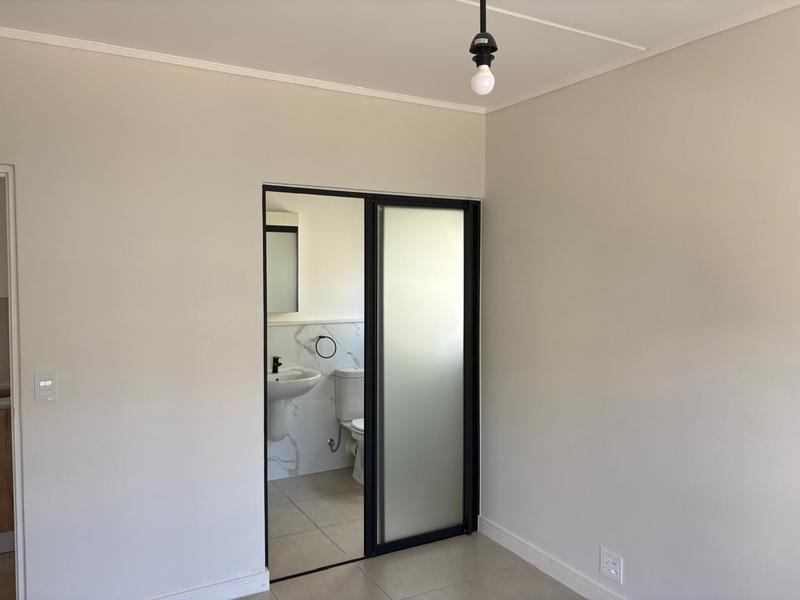 To Let 1 Bedroom Property for Rent in Richwood Western Cape